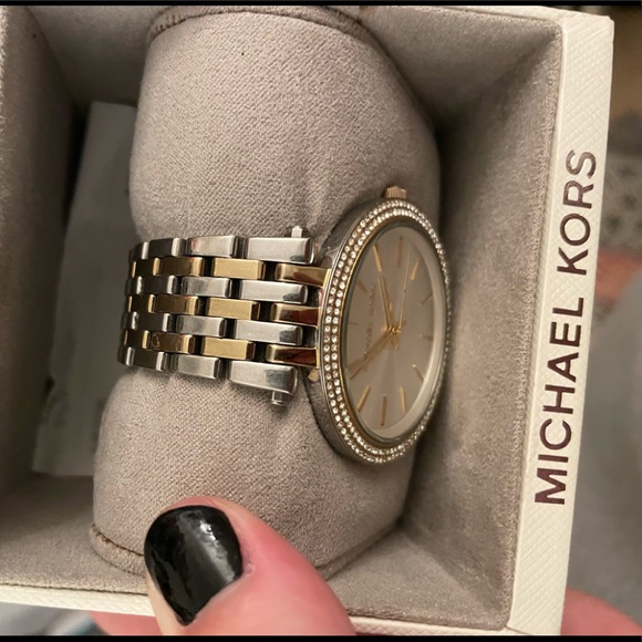 Michael Kors watch - Picture 2 of 2